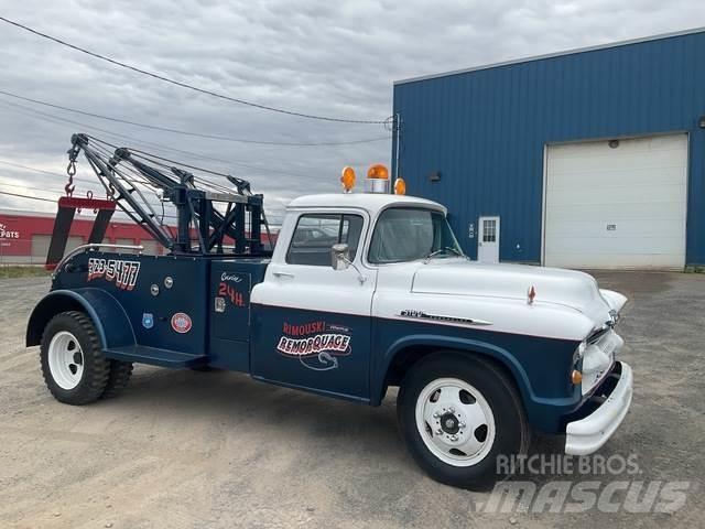 Chevrolet 3100 Hinausautot