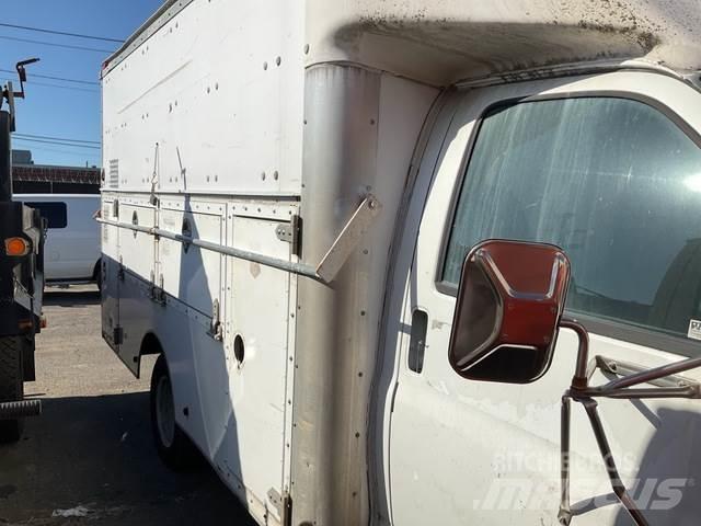 Chevrolet 3500 Pakettiautot