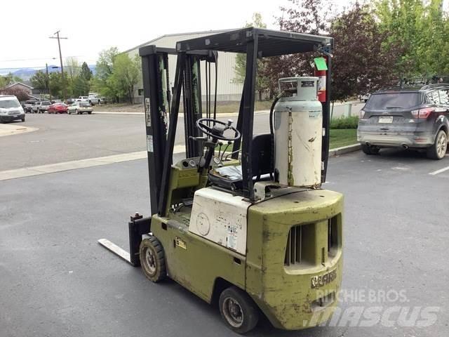 Clark C500-30 Muut koneet