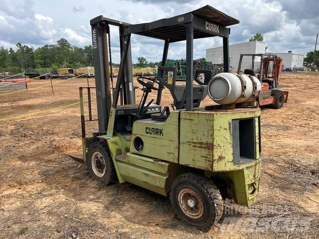 Clark GPS25MC Muut koneet