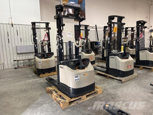 Crown ES 4000 Ajettavat pinoamisvaunut