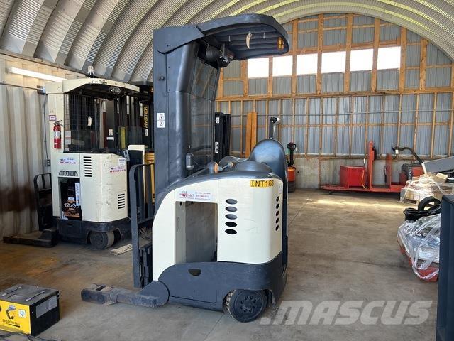 Crown RR5000 Työntömastotrukit