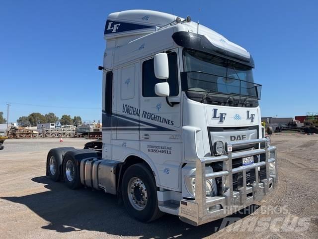 DAF XF530FTT Vetopöytäautot