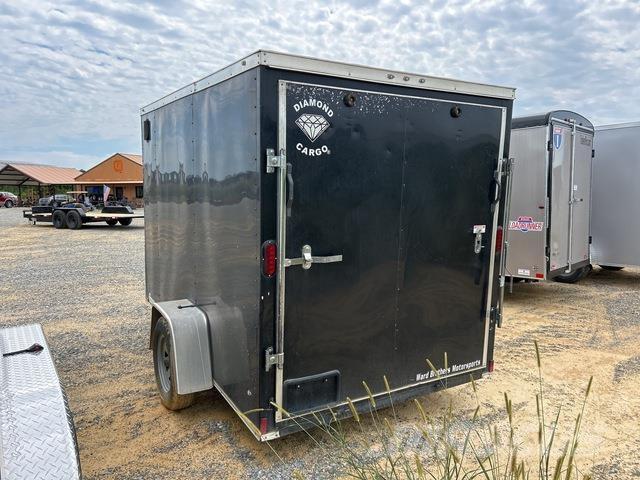 Diamond  Umpikoriperävaunut