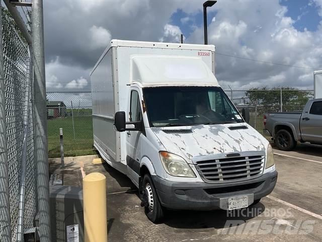 Dodge Sprinter Pakettiautot