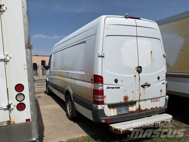 Dodge Sprinter Pakettiautot