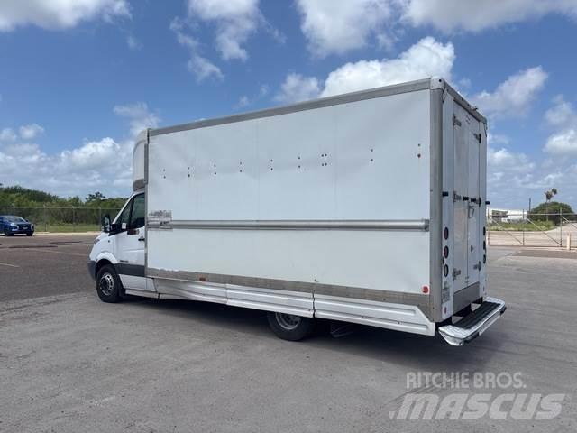 Dodge Sprinter Umpikorikuorma-autot