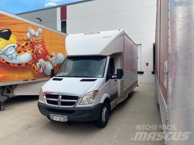 Dodge Sprinter Pakettiautot