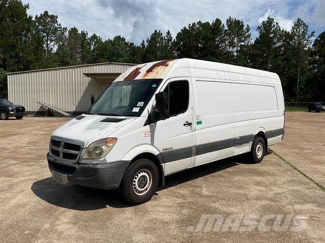 Dodge Sprinter Pakettiautot
