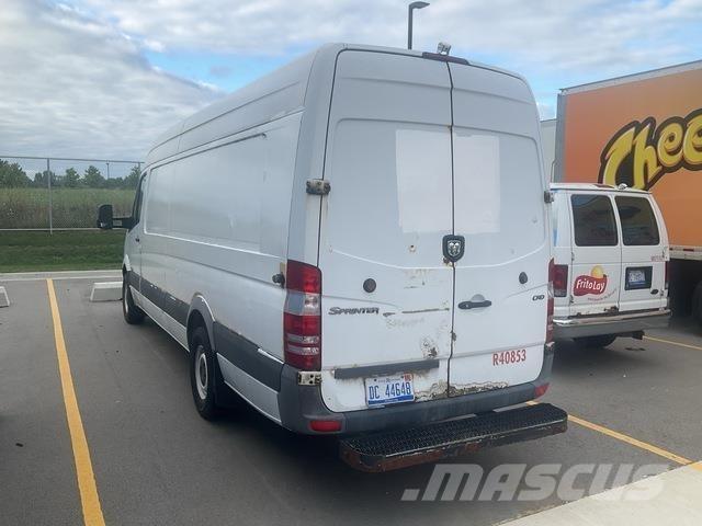 Dodge Sprinter Pakettiautot