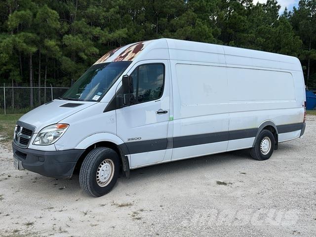 Dodge Sprinter Pakettiautot