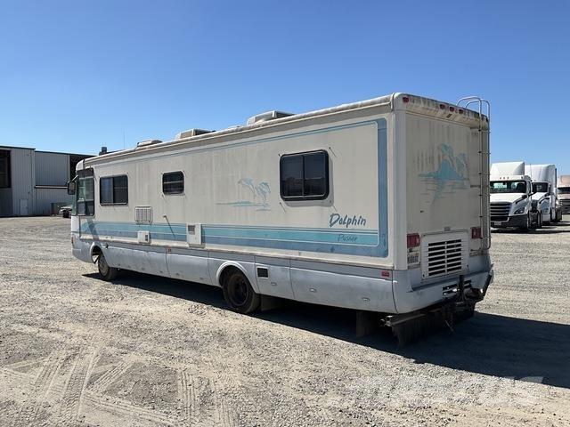  Dolphin 34D Asuntoautot ja asuntovaunut