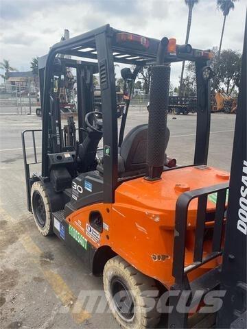 Doosan D30S7 Muut haarukkatrukit