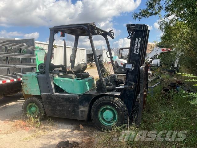 Doosan D35S-2 Muut haarukkatrukit