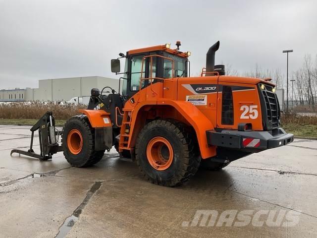 Doosan DL300-5 Pyöräkuormaajat
