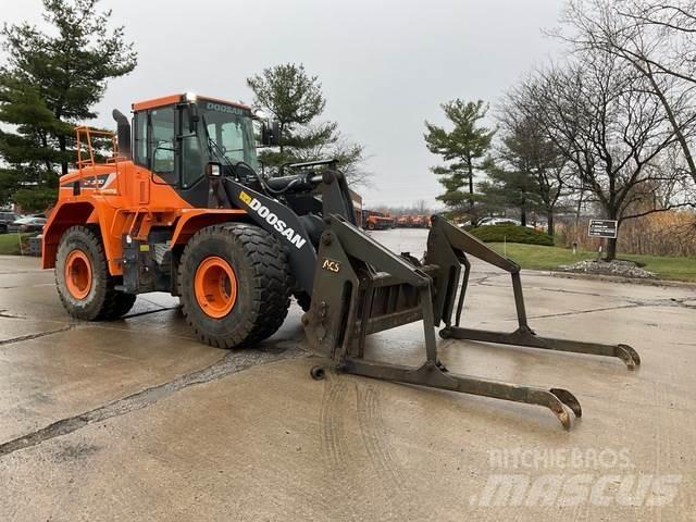 Doosan DL300-5 Pyöräkuormaajat