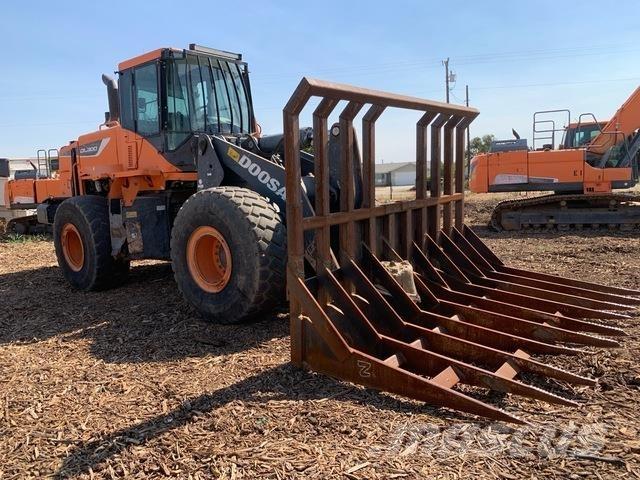 Doosan DL300-5 Pyöräkuormaajat