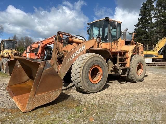 Doosan DL400 Pyöräkuormaajat