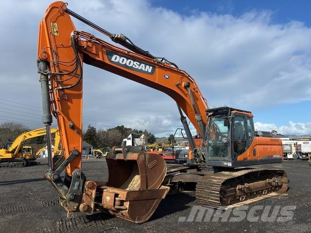 Doosan DX300LC Crawler excavators