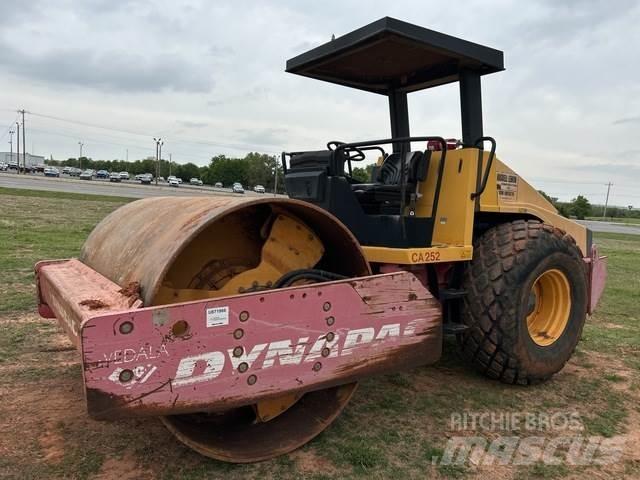 Dynapac CA252D Yksivalssijyrät