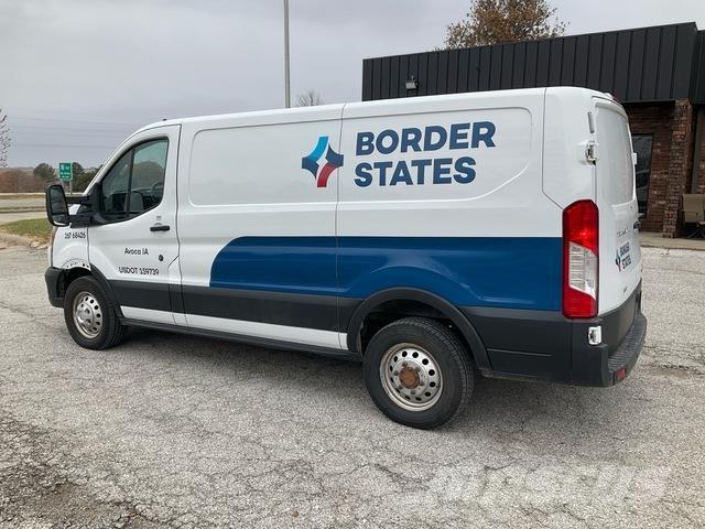 Ford  Umpikorikuorma-autot