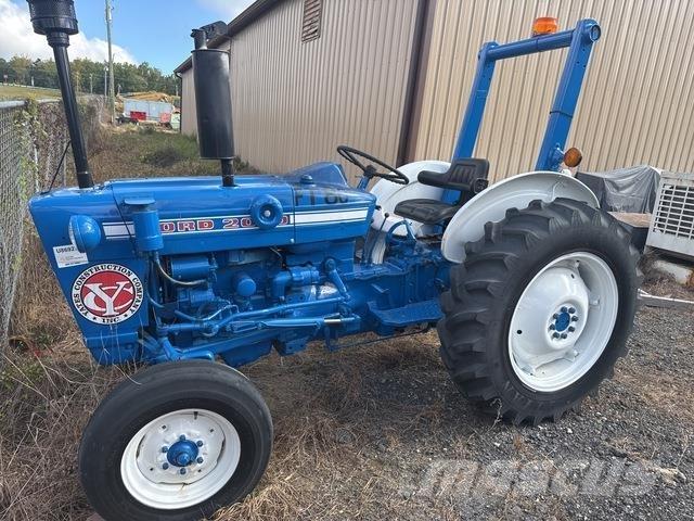 Ford 2000 Traktorit