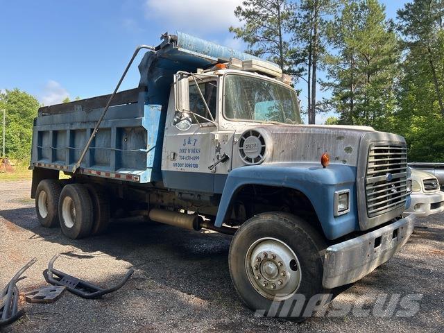 Ford 8000 Sora- ja kippiautot