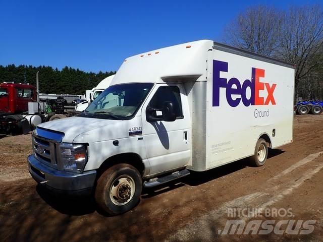 Ford E-350 Umpikorikuorma-autot