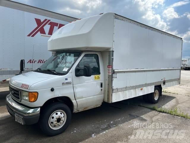 Ford E-350 Pakettiautot
