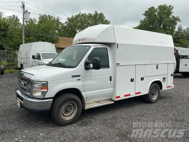 Ford E-350 Lava-autot