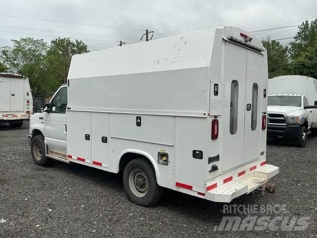 Ford E-350 Lava-autot