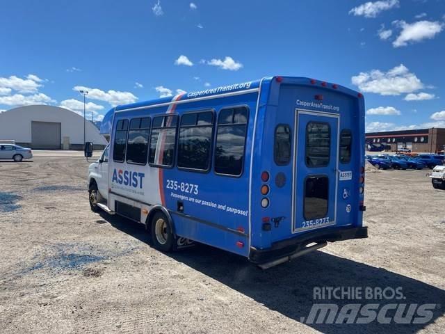 Ford E-350 Minibussit
