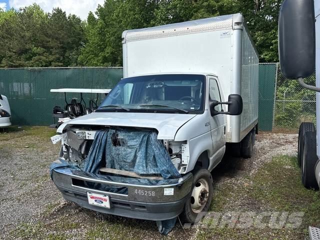 Ford E-350 Umpikorikuorma-autot