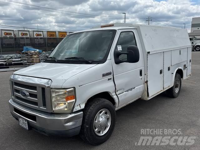 Ford E-350 Lava-autot