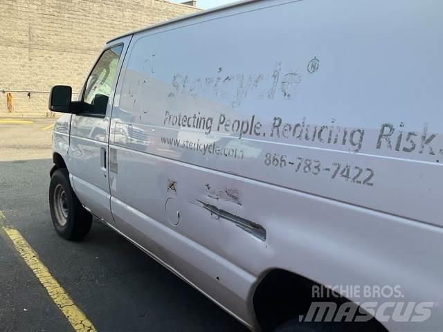 Ford E 350 Pakettiautot