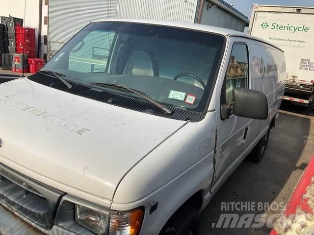 Ford E-350 Pakettiautot