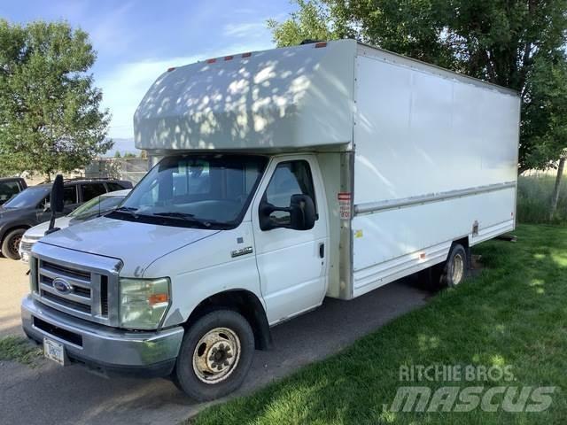 Ford E-350 Jakeluautot