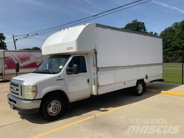Ford E-350 Pakettiautot