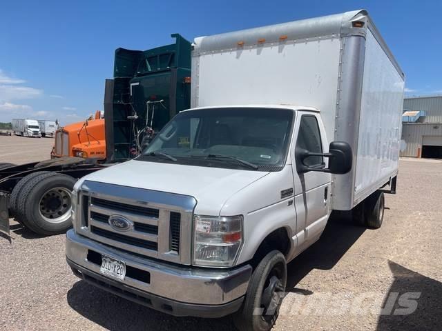 Ford E-350 Umpikorikuorma-autot