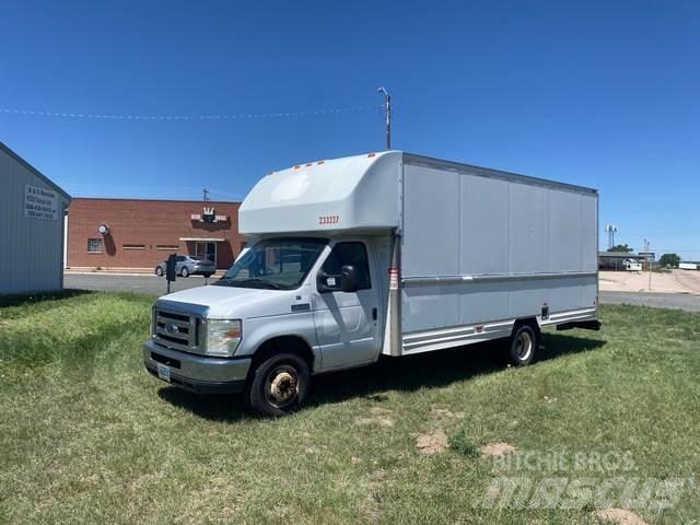 Ford E-350 Jakeluautot