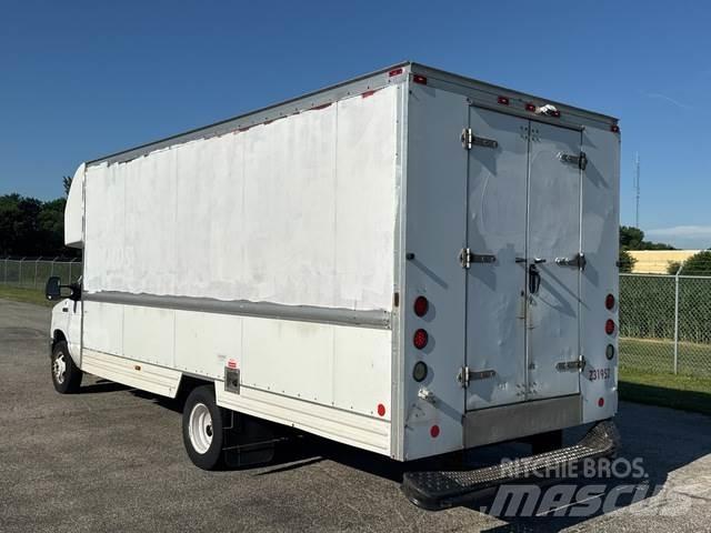 Ford E-350 Jakeluautot