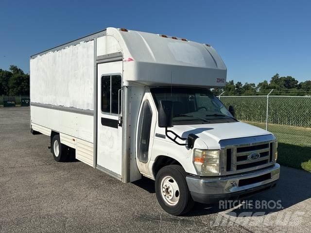 Ford E-350 Jakeluautot