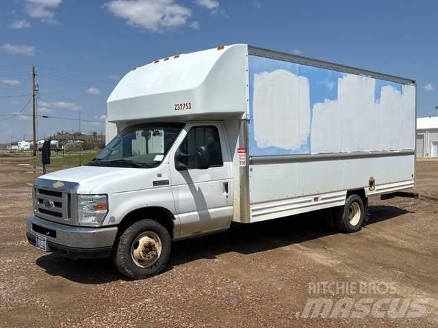 Ford E-350 Umpikorikuorma-autot