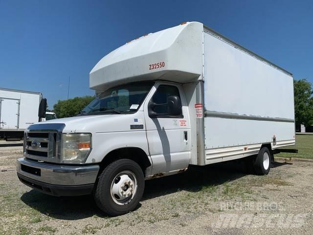 Ford E-350 Umpikorikuorma-autot