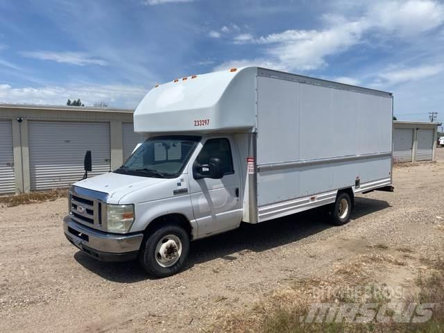 Ford E-350 Umpikorikuorma-autot