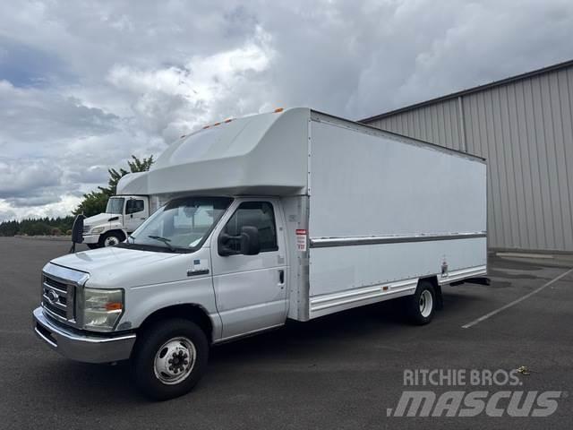 Ford E-350 Pakettiautot