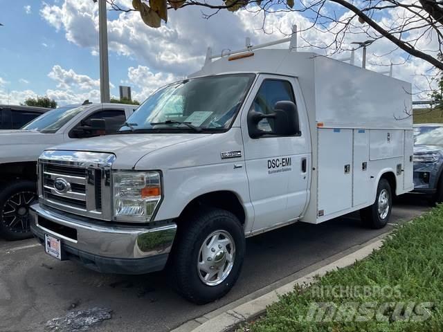 Ford E-350 Lava-autot