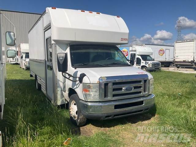 Ford E-350 Pakettiautot