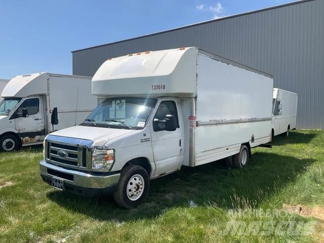Ford E-350 Pakettiautot