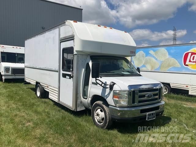 Ford E-350 Pakettiautot